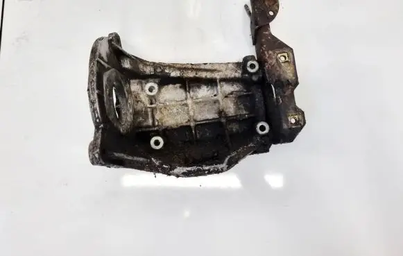 Opel Astra F Engine mounting bracket 90285804