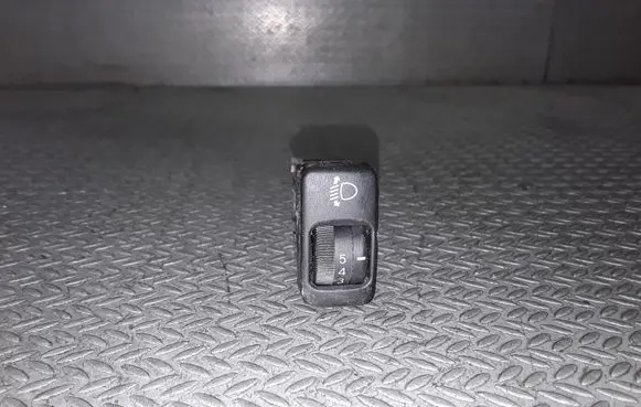 Toyota Avensis Verso Headlight level height control switch