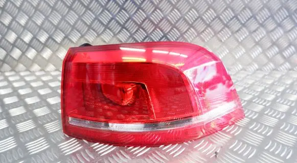 Volkswagen PASSAT B7 Rear/tail lights 3AF945096E