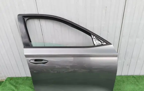 Skoda Octavia Mk4 Front door