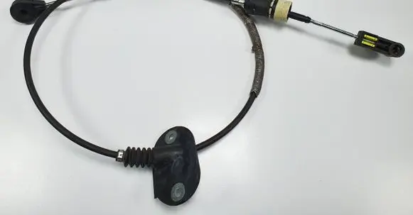 Volvo V70 Gear shift cable linkage 31256939