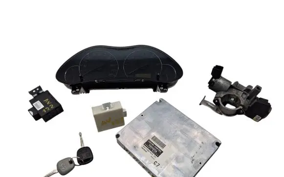 Toyota Avensis T250 Engine ECU kit and lock set 8380005C00C 8380005C00 4528005070