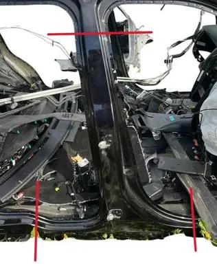 Ford Explorer VI Pillar (middle) 