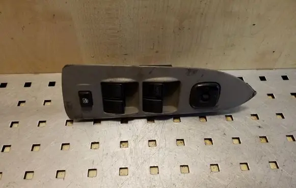 Mazda Premacy Electric window control switch CB0866350A BJ0E66600