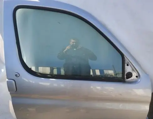 Citroen Berlingo Front door pilkos
