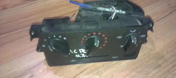 Nissan Micra Climate control unit 700230732