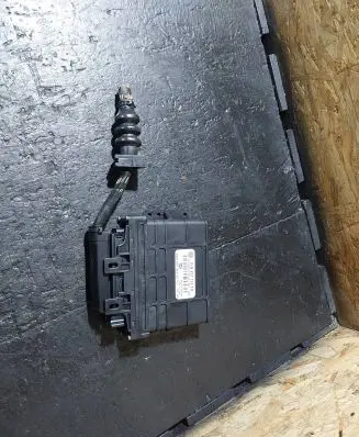 Volkswagen PASSAT B5.5 Gearbox control unit/module 01N927733FD