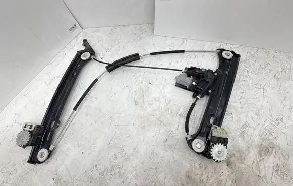 BMW 4 G22 G23 G24 G26 Front door electric window regulator 5A071C3