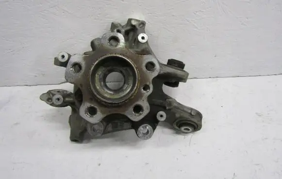 BMW 8 G15 Rear wheel hub 6850563
