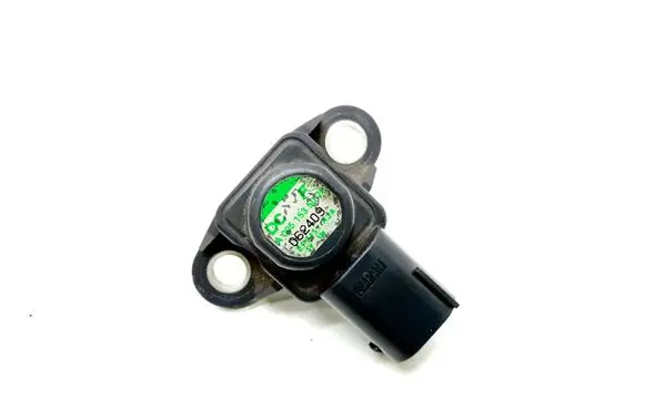 Mercedes-Benz E W211 Air pressure sensor A0051535028
