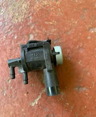 Volkswagen Golf VI Turbo solenoid valve 1K0906283A