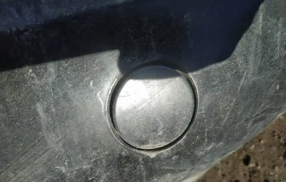 Rear bumper row hook cap/cover