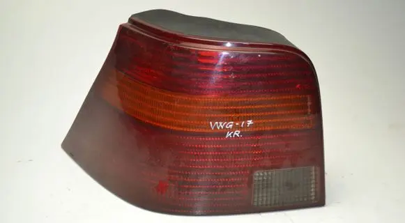 Volkswagen Golf IV Rear/tail lights 1J6945095R 67736972