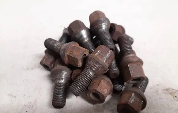 Opel Vectra B Nuts/bolts 