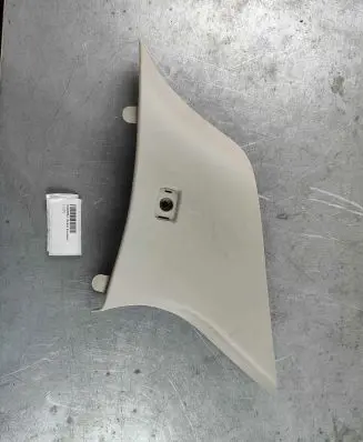 Other sill/pillar trim element