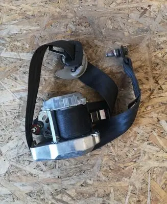 Hyundai i20 (PB PBT) Front seatbelt 081118A