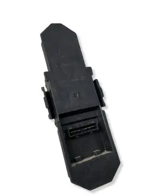 Ford Mondeo MK I Tail light bulb cover holder 93BG13N004