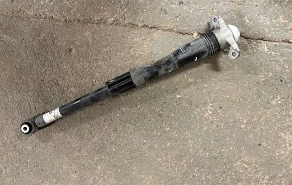 Rear shock absorber/damper