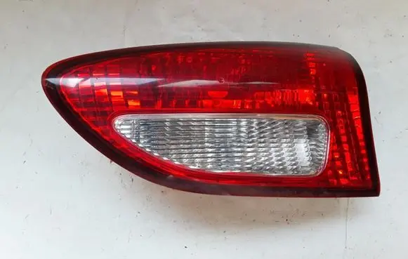 Subaru B9 Tribeca Tailgate rear/tail lights 2ZR946090
