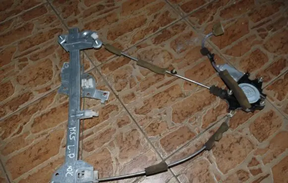 Mazda MX-5 NB Miata Front door window regulator with motor WRNC11420 8621002792