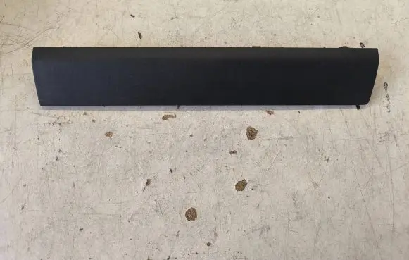 Volkswagen Transporter - Caravelle T5 Panel trim 7H1857185