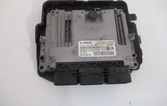 Peugeot Partner Engine control unit/module 0281030546