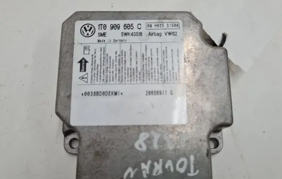 Volkswagen Touran I Airbag control unit/module 1T0909605C