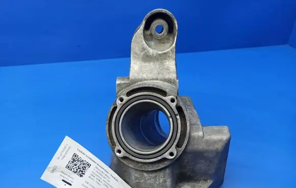 Mercedes-Benz C W204 Engine mounting bracket A6462230604 GD01415