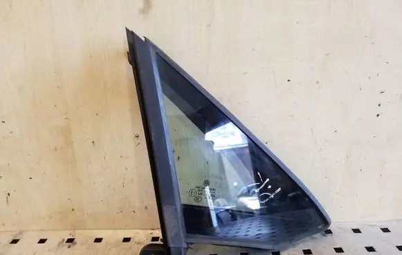 Volkswagen PASSAT B8 Front door vent window glass four-door 43R011026