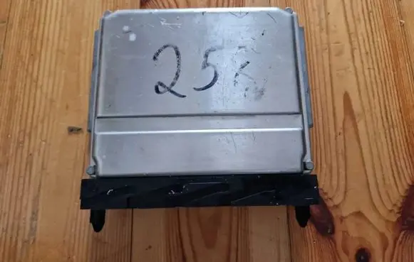 Volvo S80 Engine control unit/module 0261207227 26SA8475