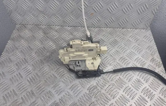 Audi Q7 4L Rear door lock 3C4839016A