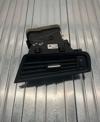 BMW 5 F10 F11 Dashboard side air vent grill/cover trim 9166890 9166884