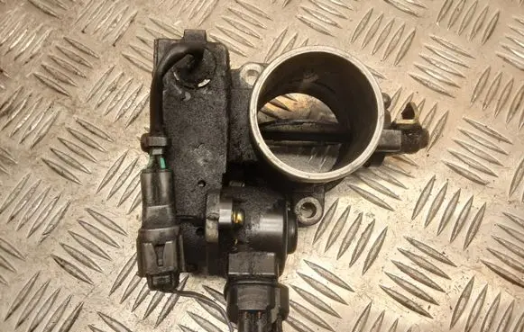 Toyota Corolla E120 E130 Throttle valve 8967221020