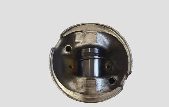 BMW 3 E90 E91 Piston 0000