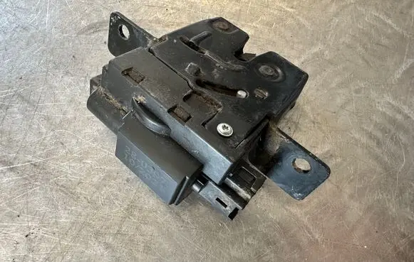 Renault Scenic II - Grand scenic II Tailgate/trunk/boot lock/catch/latch