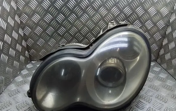 Mercedes-Benz C W203 Headlight/headlamp