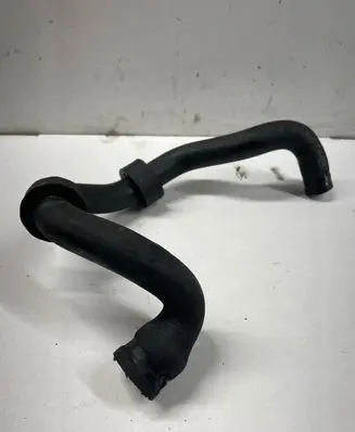 Mercedes-Benz C W204 Engine coolant pipe/hose A20483021