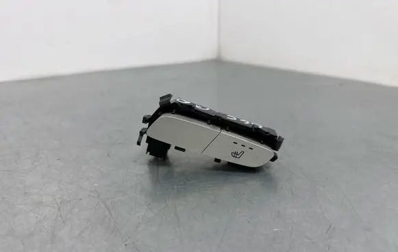 Mercedes-Benz GLC X253 C253 Seat heating switch A2059050404