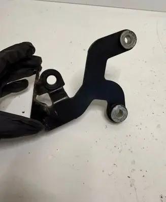 Volvo XC70 Gear shift cable bracket 6G9N7474EC