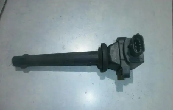 Nissan Micra High voltage ignition coil 0221504017