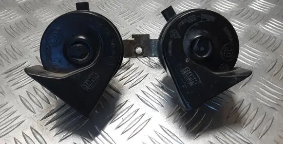 Land Rover Range Rover L322 Horn signal YEB000021