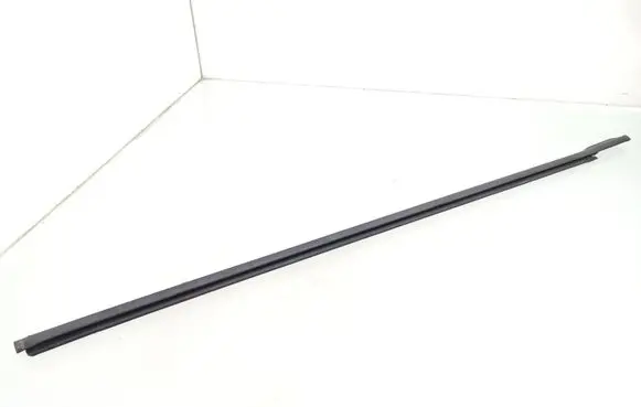Hyundai i10 Rubber seal front door window/glass 