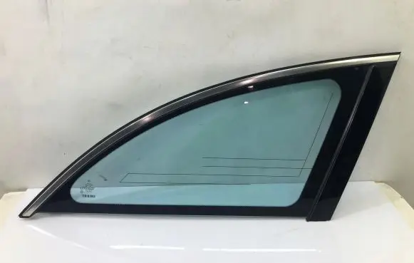 Mercedes-Benz R W251 Rear side window