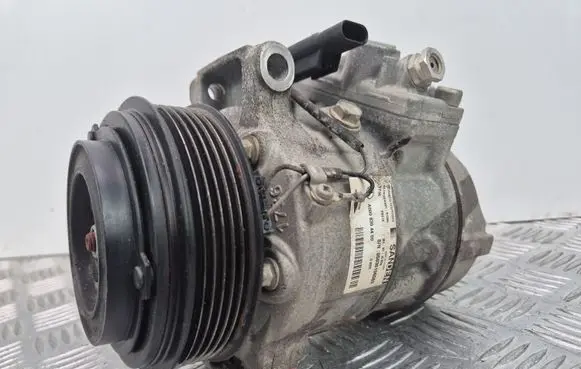 Mercedes-Benz C W205 Air conditioning (A/C) compressor (pump) A0008304400