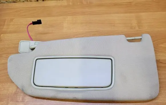 Volvo V70 Sun visor