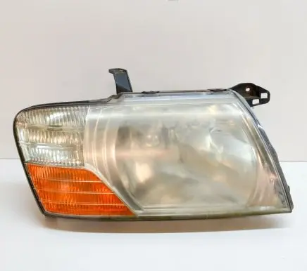 Mitsubishi Pajero Headlight/headlamp 10087419