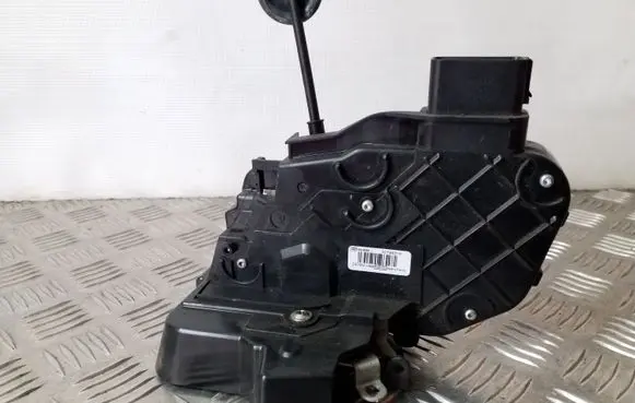 Volvo XC60 Rear door lock 30799318