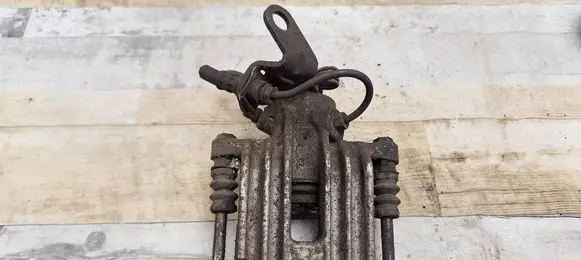 Rear brake caliper