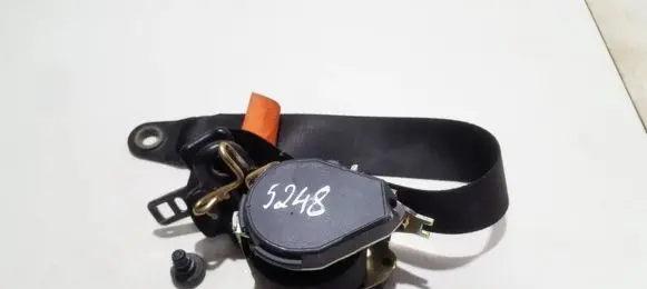 Ford Focus Front seatbelt 319000240