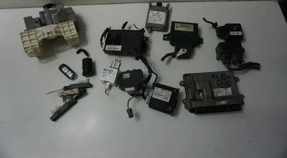 Mazda 3 III Engine control unit/module SH1218881A 2757005603